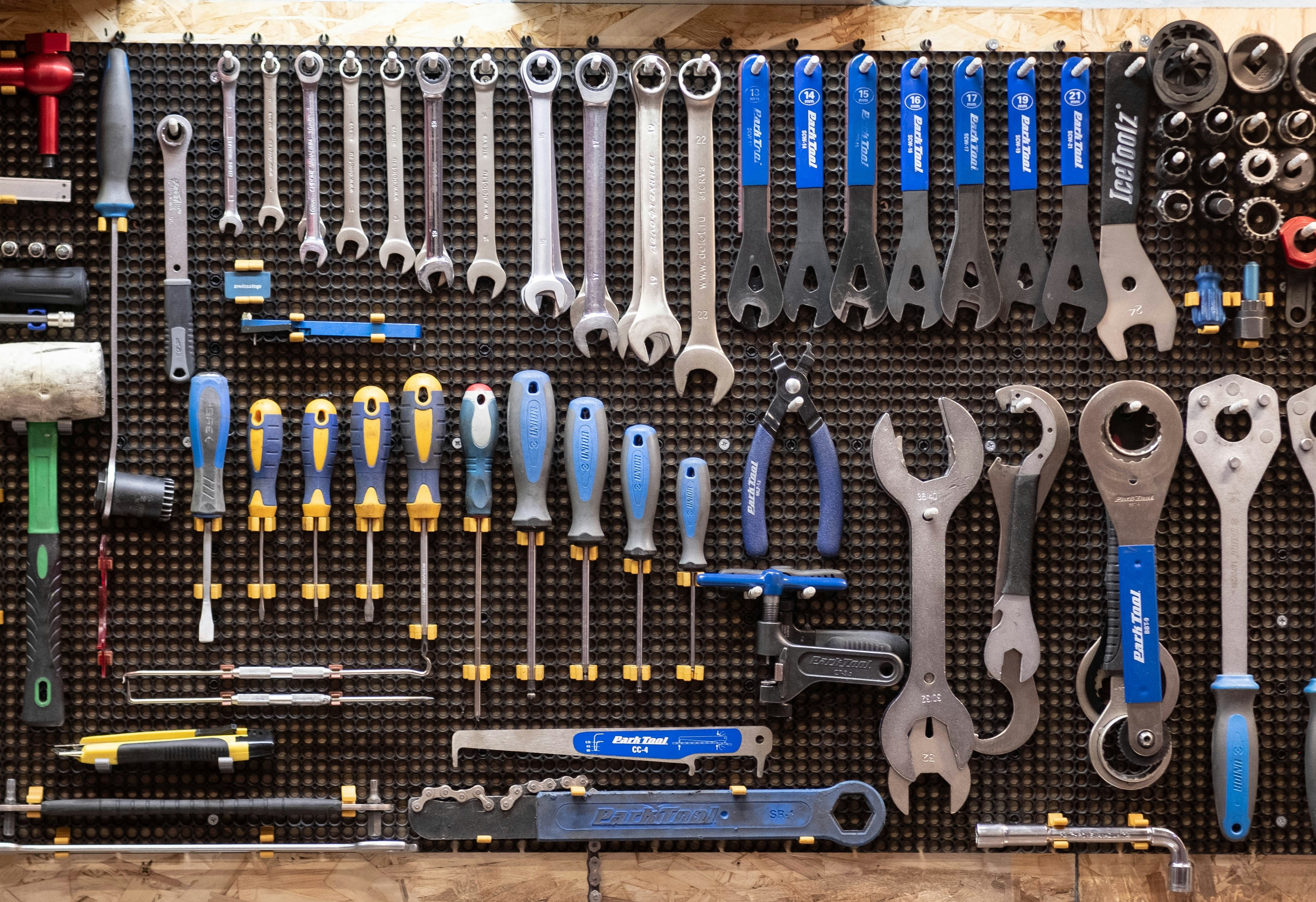 Econometrics = a set of tools for applied economics analyses. Photo by Anton Savinov on Unsplash.com
